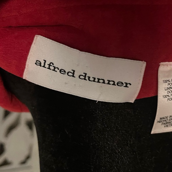 VINTAGE ALFRED DUNNER FASHIONABLE FAUX RED SUEDE BUTTON UP LONG SLEEVE JACKET - Picture 10 of 12
